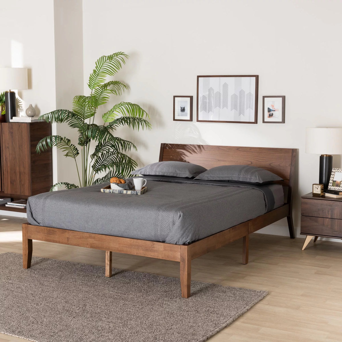 Walnut Brown Wood King Size Platform Bed M921457