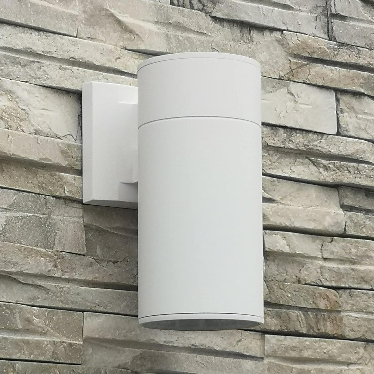 Dusk to Dawn Sensor Outdoor Wall Lantern K638