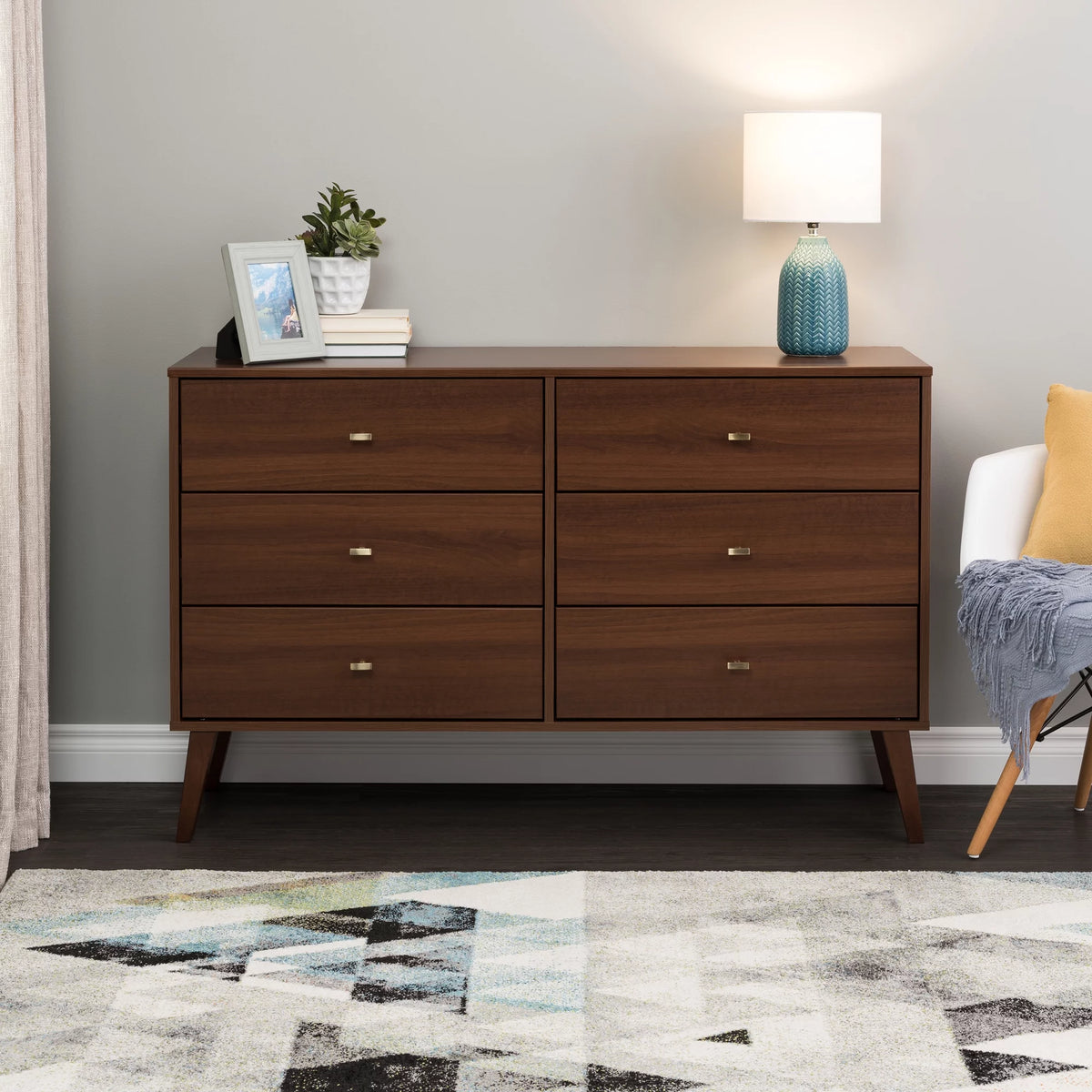 6 Drawer Wooden Dresser Y5210