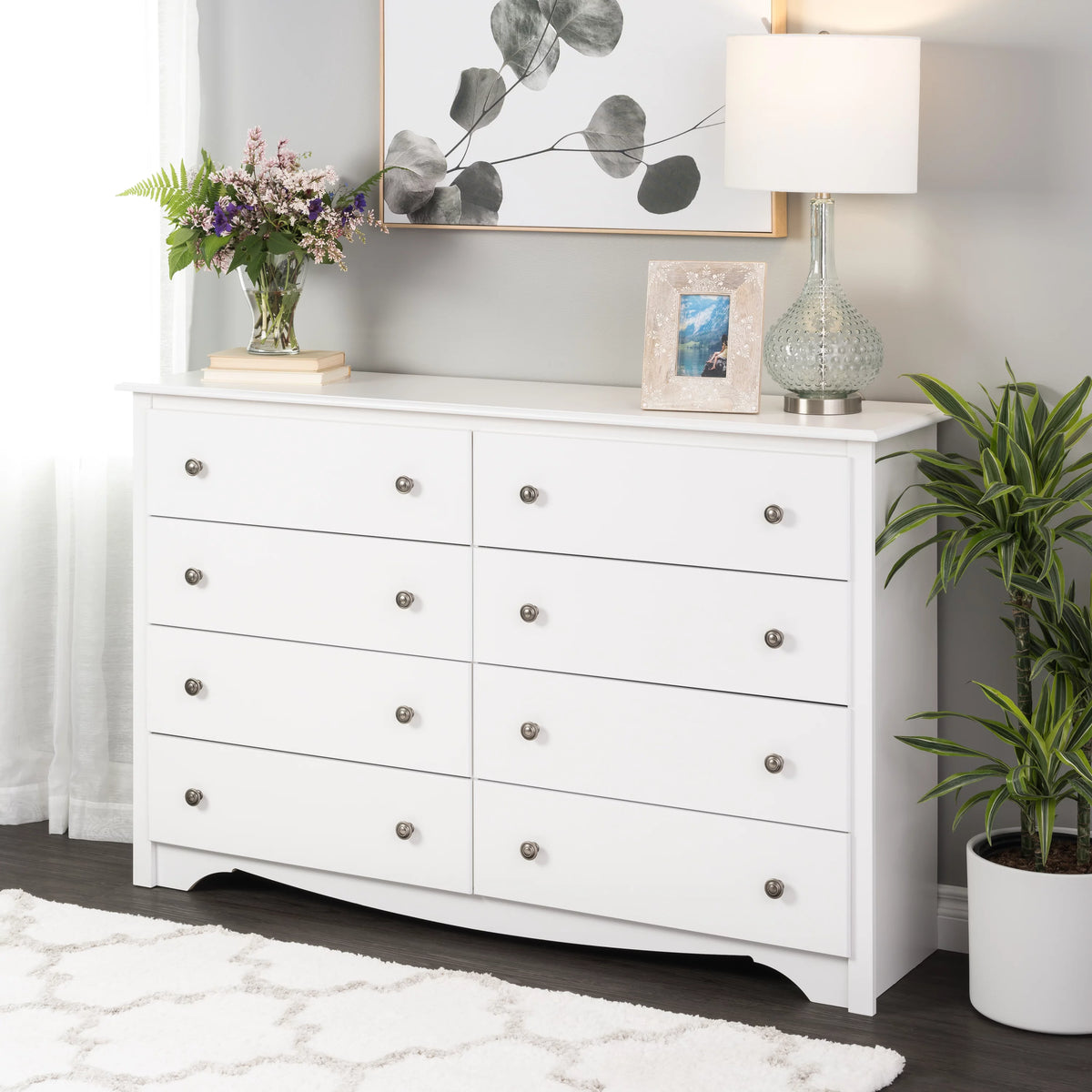 Black 8 Drawer Dresser Y437