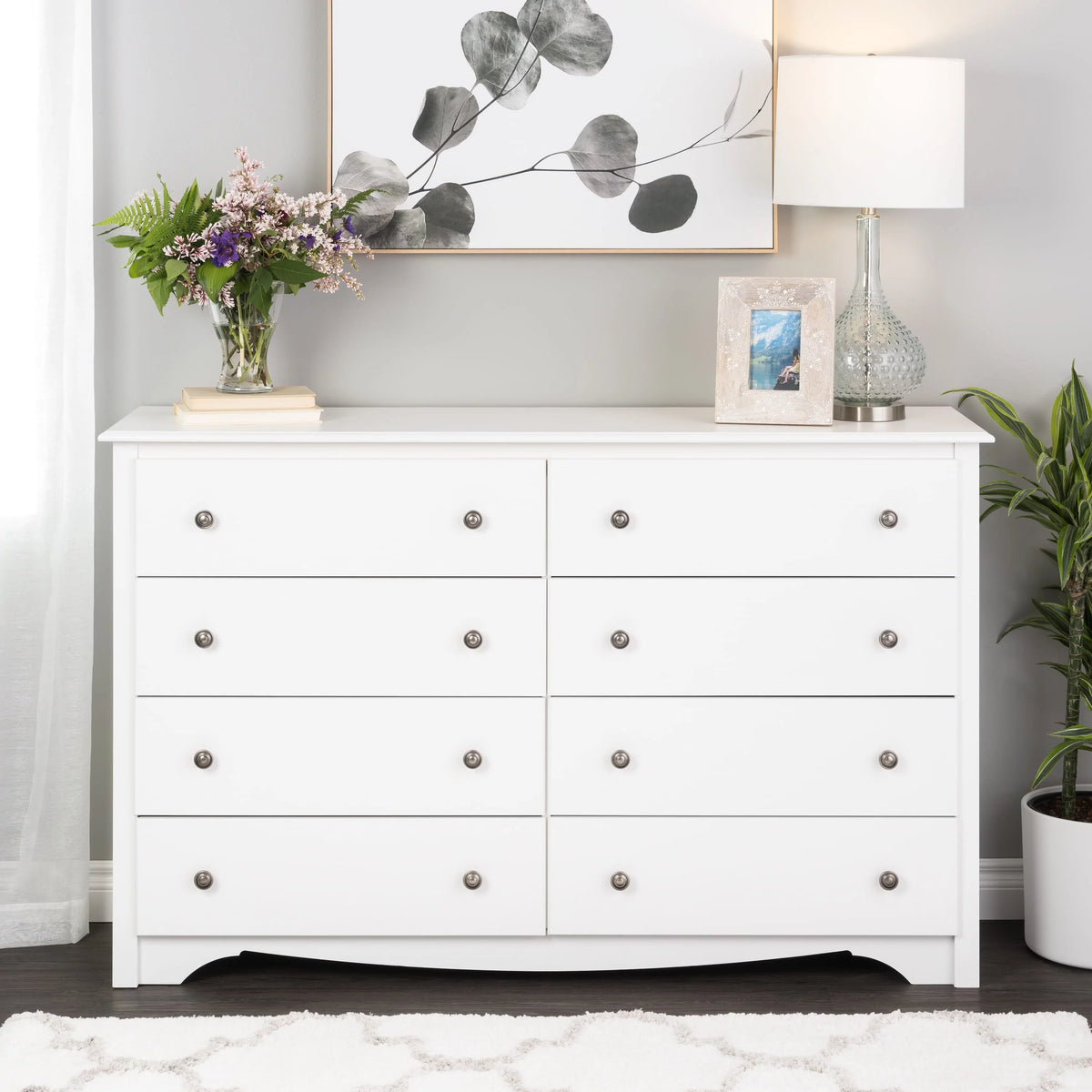 Black 8 Drawer Dresser Y437