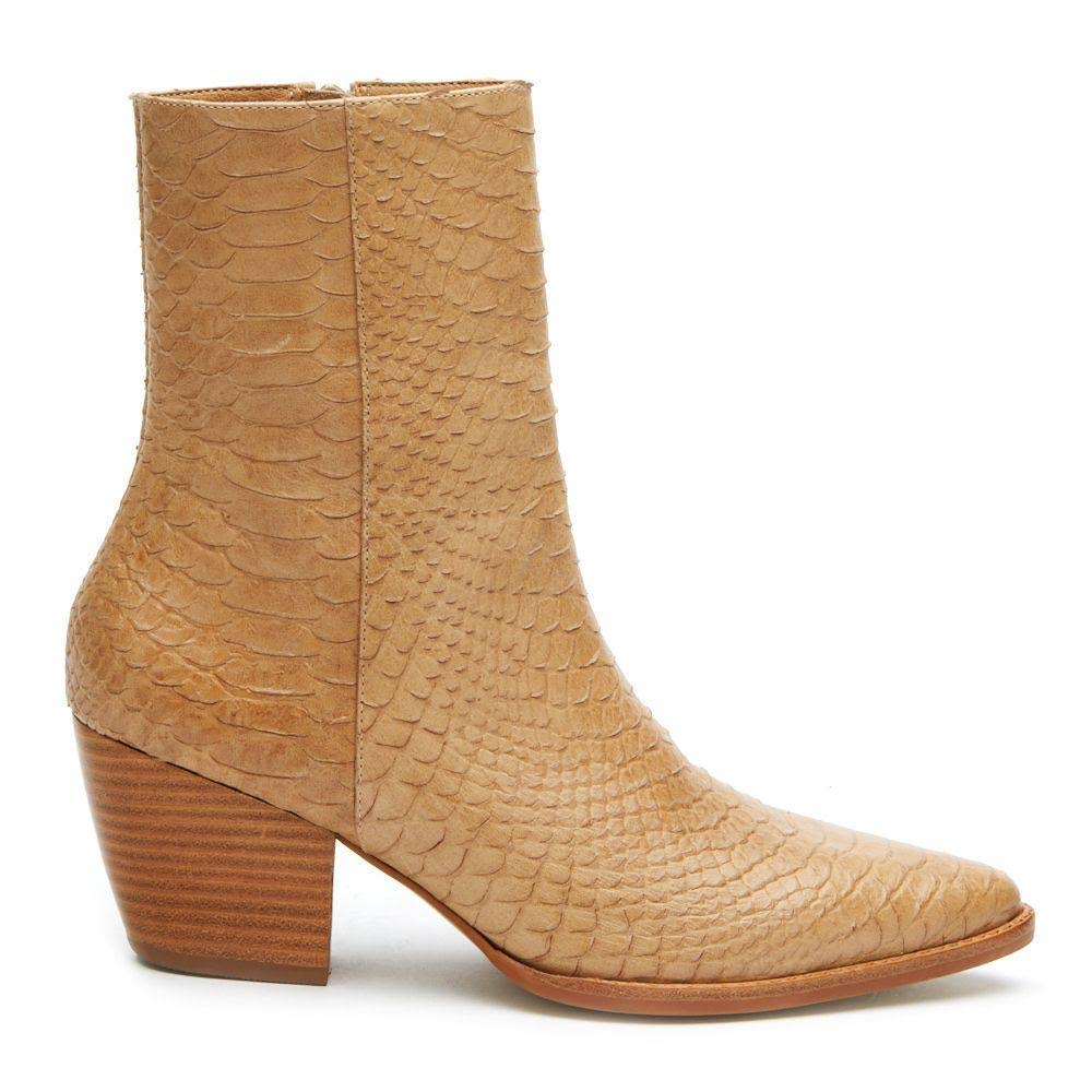 Tan Snake 9 Z741