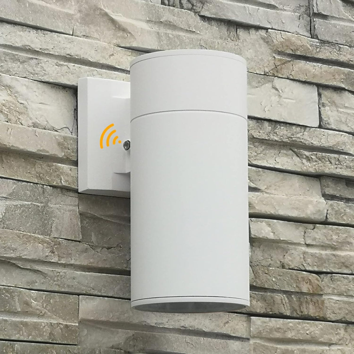 Dusk to Dawn Sensor Outdoor Wall Lantern K638
