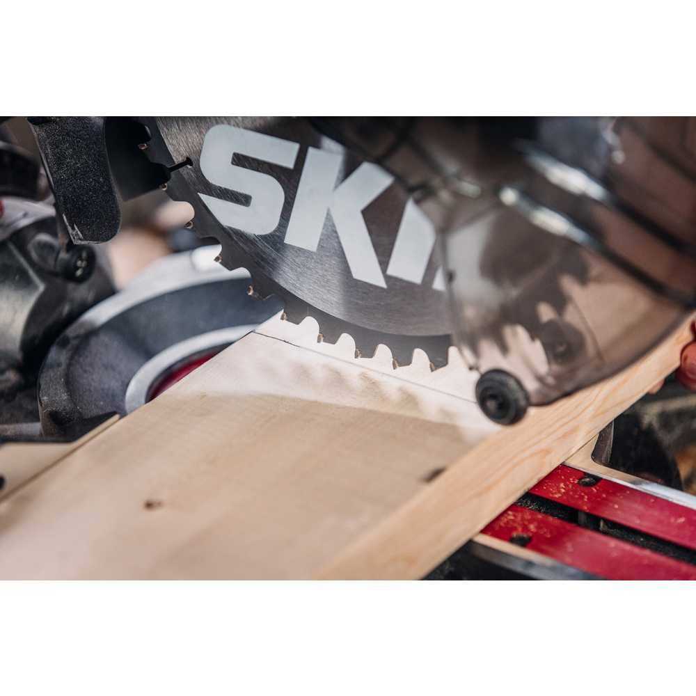 Dual Bevel Sliding Miter Saw C49535