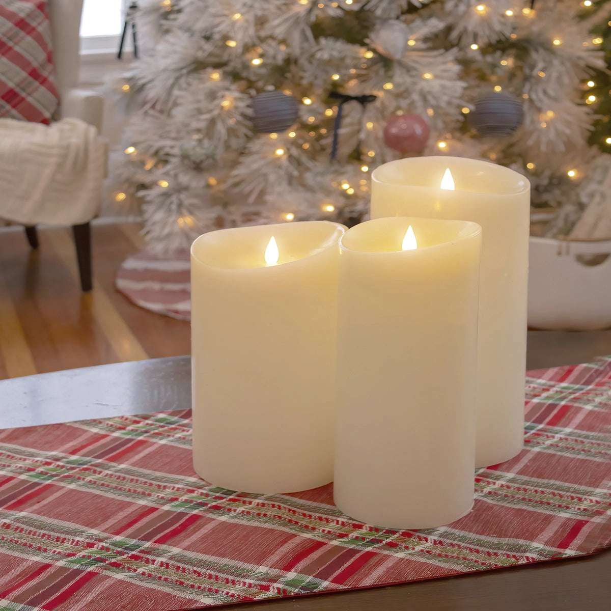 Ivory Flameless Candle with Remote, Battery Powered, 7 in S3801