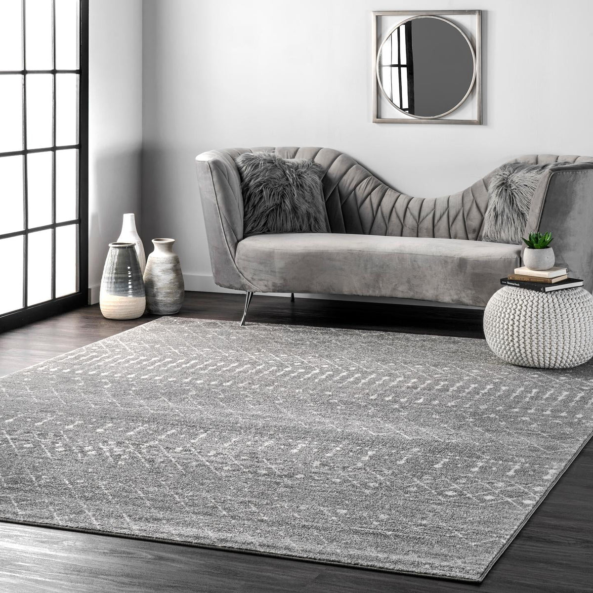 Dark Gray Area Rug or Runner 4' x 6' V778297